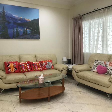 Carols Guesthouse Near Jonker And Satay Celup Malacca Εξωτερικό φωτογραφία