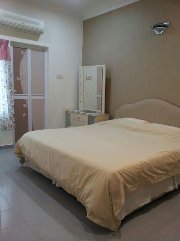 Carols Guesthouse Near Jonker And Satay Celup Malacca Δωμάτιο φωτογραφία